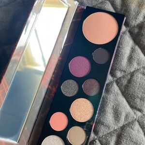 MAC Cosmetics Raver Girl Eyeshadow Palette
